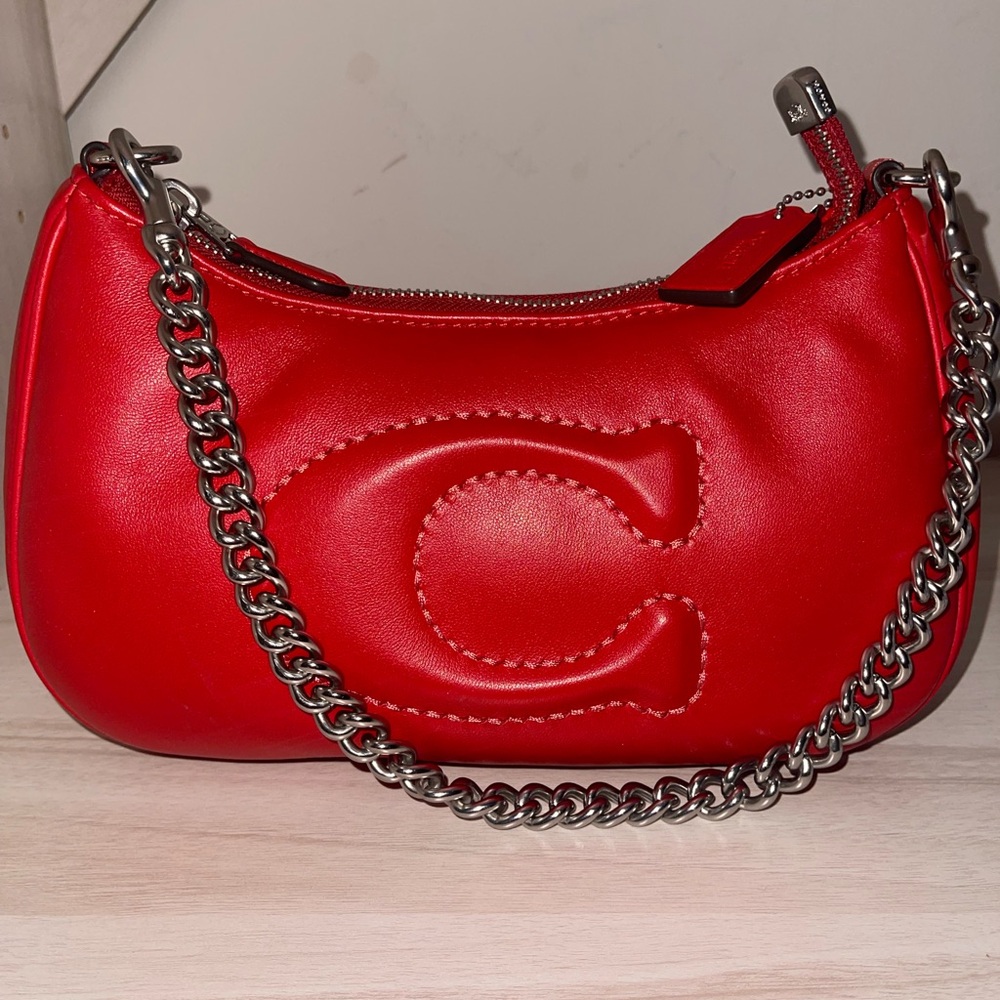 Puffer Coach Red Shoulder Bag with Chain Strap
